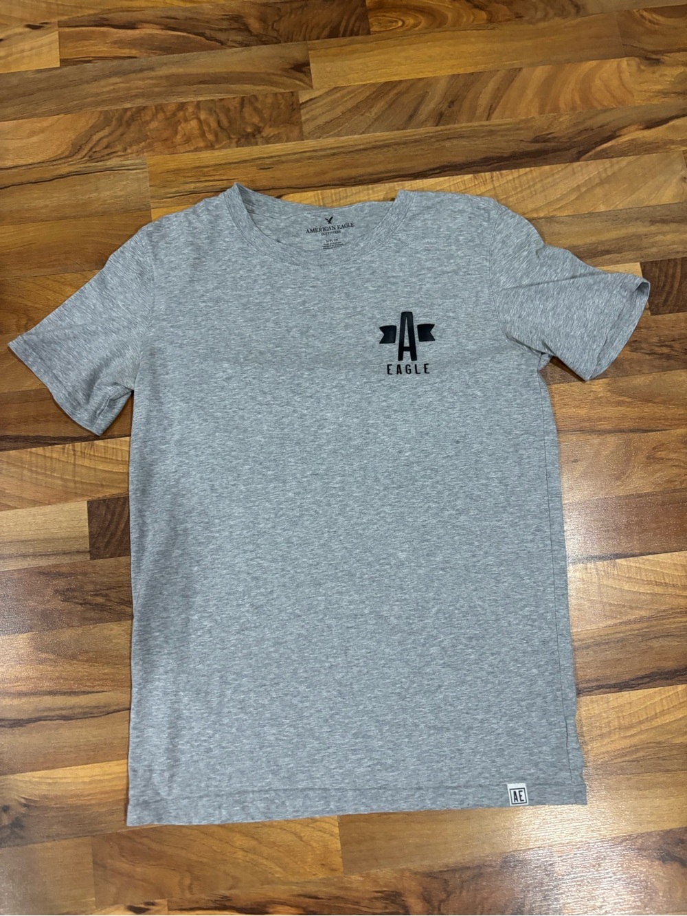 American Eagle vintage men’s athletic branded graphic tee